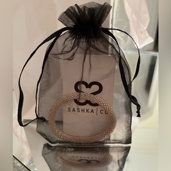 Sparkling stretch slip on bracelet (slides on easily) NWOT gorgeous great gift - Picture 3 of 6